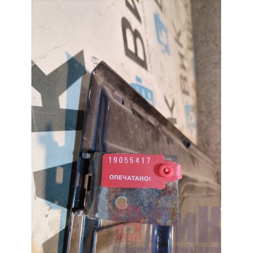 Крышка инструментального ящика DAF 105 785813 с петлями RH (417)-1