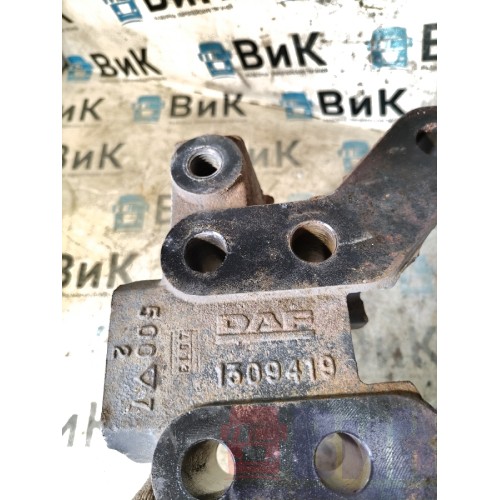 Кронштейн буксировочного крюка DAF 105 009863 (510)-3