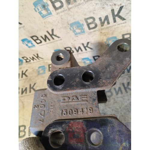 Кронштейн буксировочного крюка DAF 105 009863 (509)-2