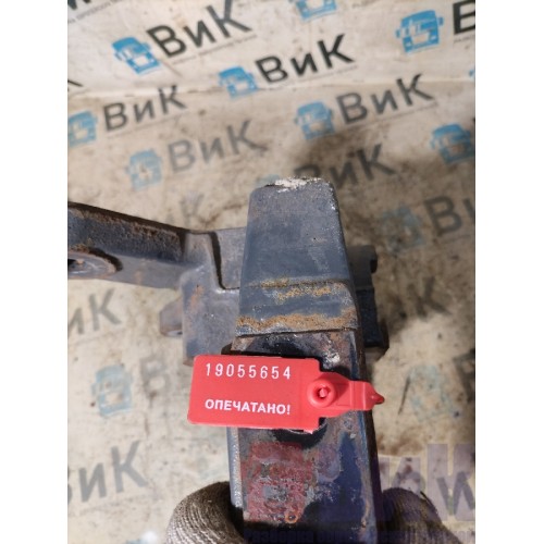 Кронштейн буксировочного крюка DAF 105 011299 (654)-3