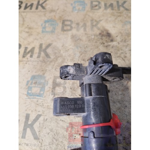 Кран уровня пола MAN TGX 052290 с тягой (849)-2