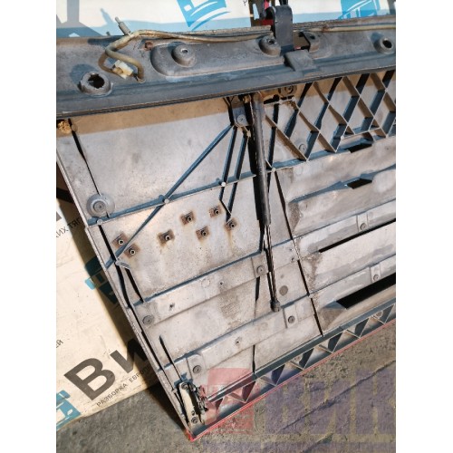 Капот DAF 105 015999 в сборе с замками, газовыми упорами, жабо (974)-1