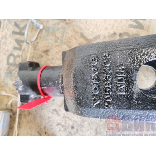 Крюк буксировочный Volvo FH 13 678912 (967)-1