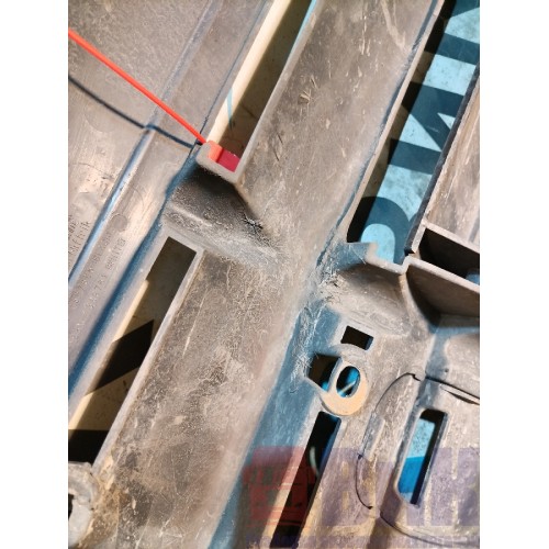 Решетка радиатора DAF 85 CF 994388 (ремонтная) (939)-3