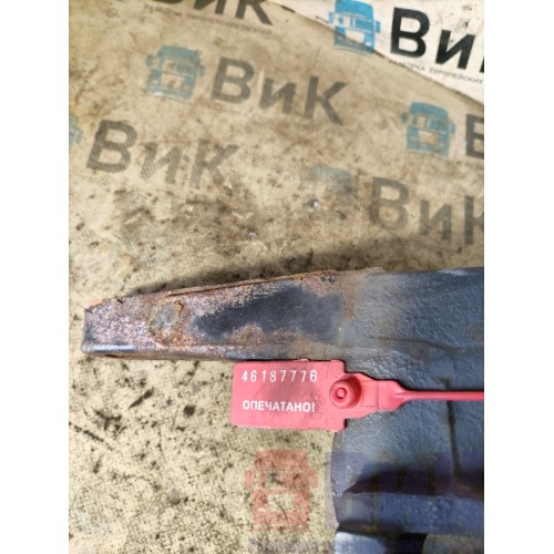 Кронштейн буксировочного крюка DAF 105 004769 (776)-2