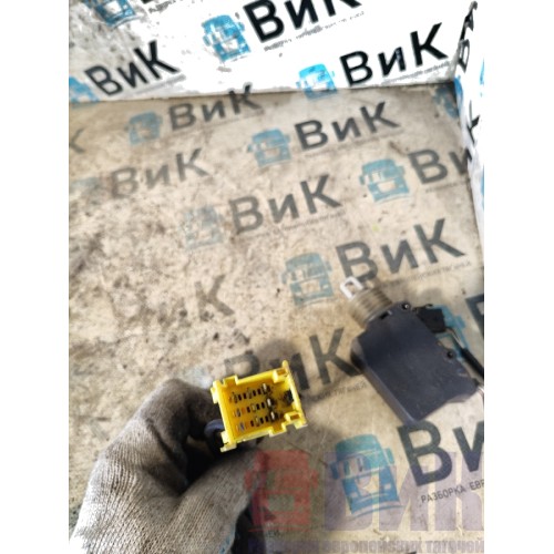 Доводчик замка двери Volvo FH 12 363433 (670)-2