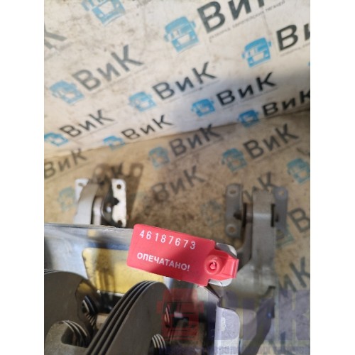 Кронштейн рулевой колонки Volvo FH 12 363433 с регулировочными пластинами (673)-1