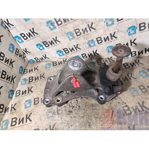 Кронштейн кабины Volvo FH 12 363433 передний в сборе (652)