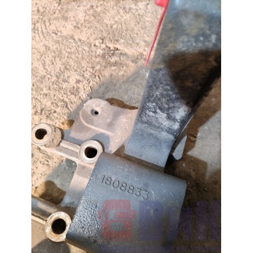 Кронштейн буксировочного крюка DAF CF 85 994388 RH (596)-3