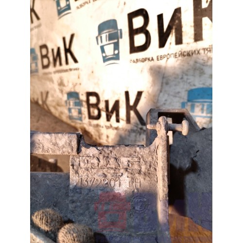 Кронштейн фары DAF 85 CF 994388 LH (542)-1