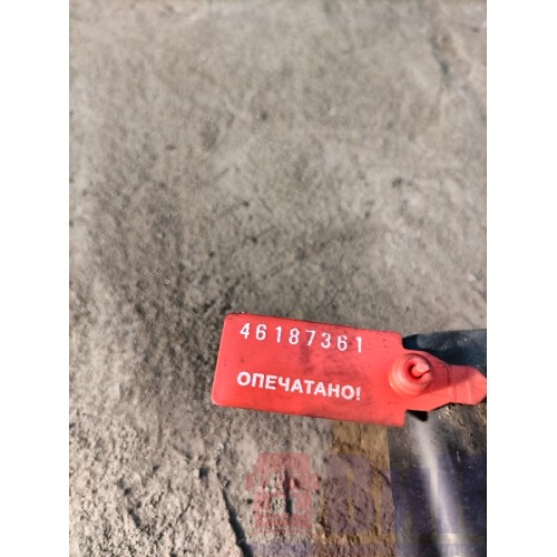 Кронштейн решетки радиатора Volvo FH 13 678912 в сборе (361)-3