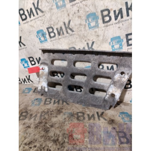 Накладка на подножку нижнюю Volvo FH 13 678912 LH (376)-1