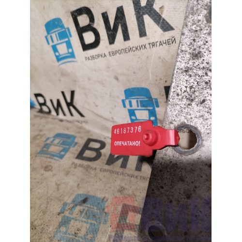 Накладка на подножку нижнюю Volvo FH 13 678912 LH (376)-2