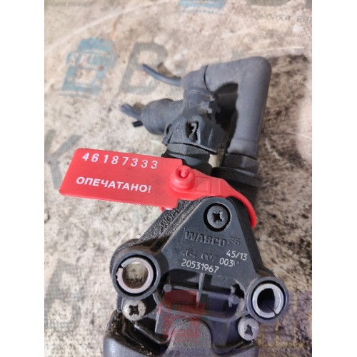 Кран уровня пола Volvo FH 13 678912 (333)-1