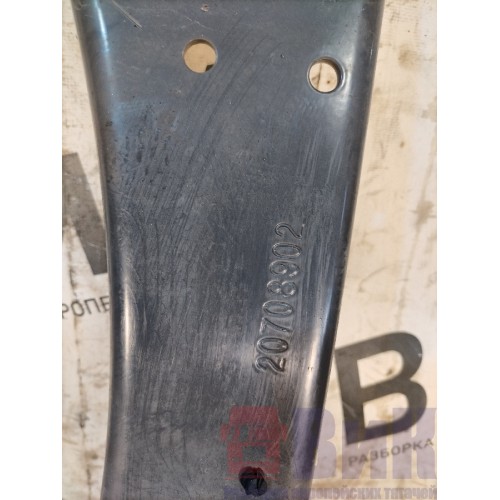 Кронштейн корпуса воздушного фильтра Volvo FH 13 678912 (260)-1