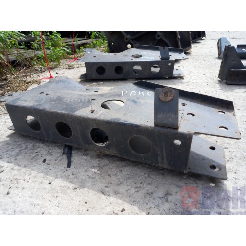 Кронштейн лонжерона кабины Renault DXI (963)-3