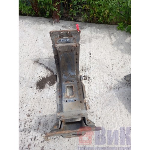 Траверса Renault Mack передняя (кронштейн двигателя) (968)