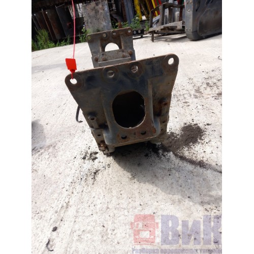 Траверса Renault Mack передняя (кронштейн двигателя) (968)-3