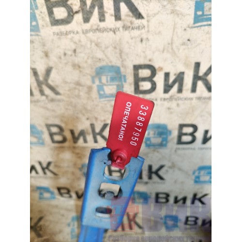 Петля крышки инструментального ящика Volvo FH 363433 (950)-1