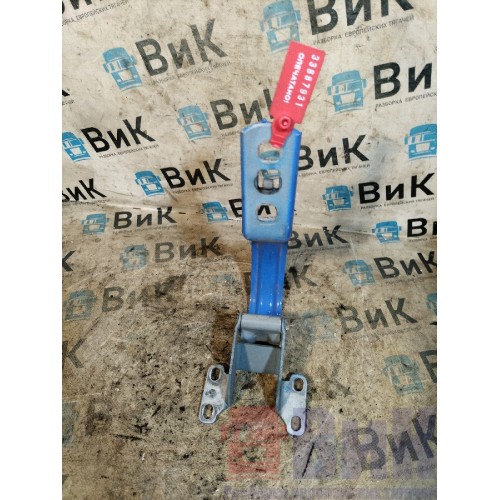 Петля крышки инструментального ящика Volvo FH 363433 (931)