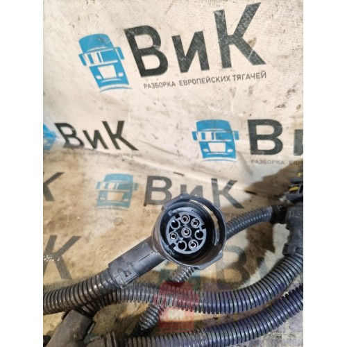 Проводка фары DAF 105 015999 RH (899)-2