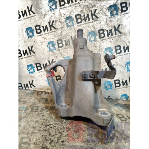 Кронштейн торсиона кабины Scania R440 322315 RH (759)