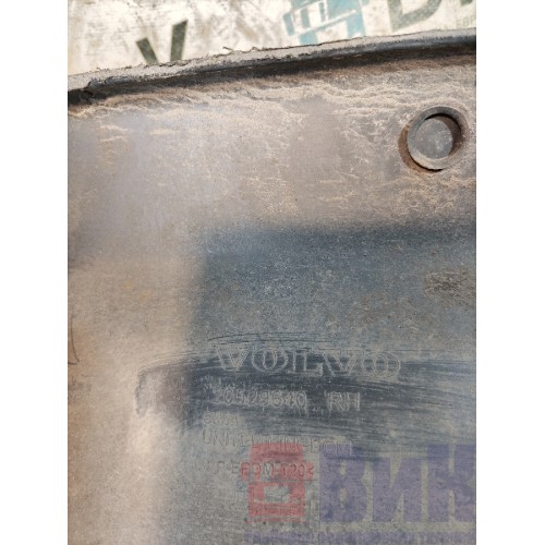 Подножка нижняя Volvo FH 13 616047 в сборе с накладкой RH (деф.) (439)-1