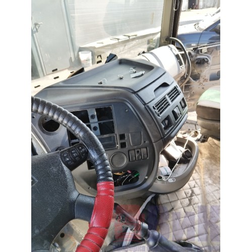 Кабина частично разукомплектованная DAF 105 003323 2013г (407)-1