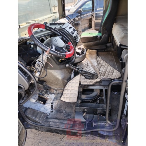 Кабина частично разукомплектованная DAF 105 003323 2013г (407)-12