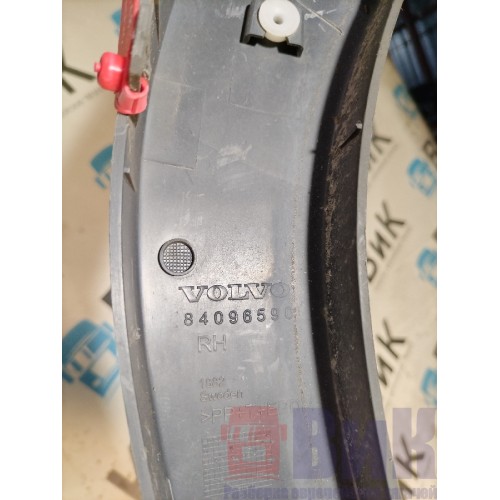 Накладка на подножку основную Volvo FH 4 785702 пластиковая RH (348)-1