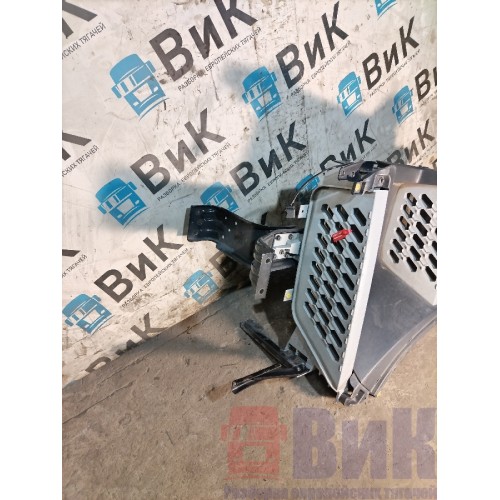 Подножка основная Volvo FH 4 785702 RH (381)-1