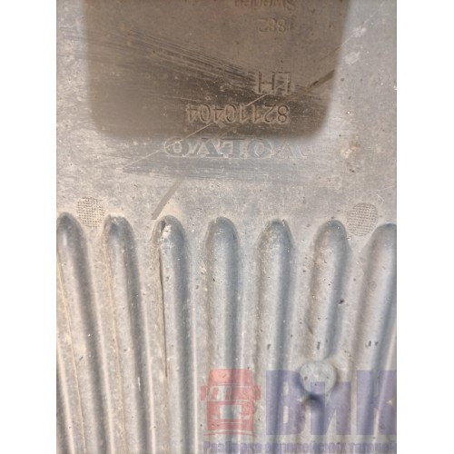 Подкрылок под кабину LH Volvo FH 4 785702 (деф.) (387) -2