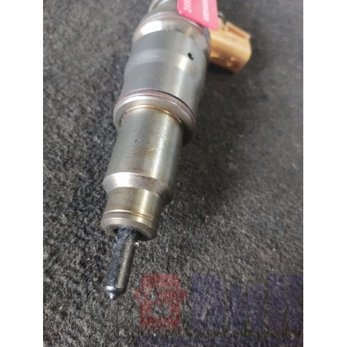 Форсунка топливная электрическая Renault DXI 11-13 20747797 (738)-1