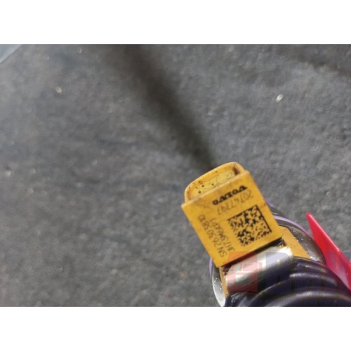 Форсунка топливная электрическая Renault DXI 11-13 20747797 (742)-2