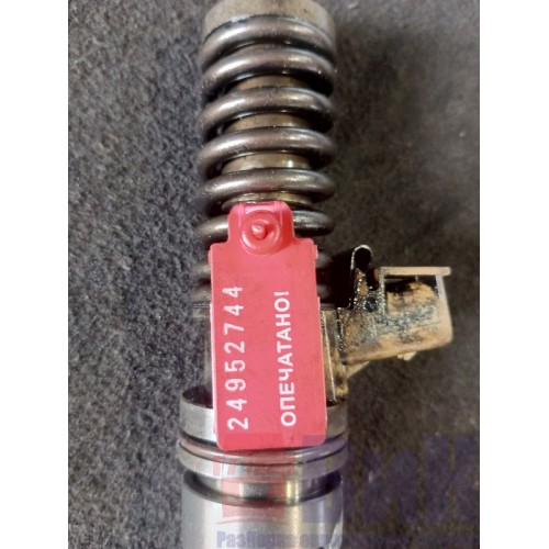 Форсунка топливная электрическая Renault DXI 11-13 20747797 (744)-5