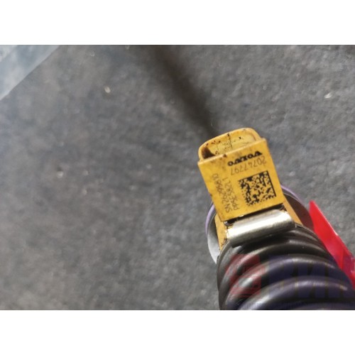 Форсунка топливная электрическая Renault DXI 11-13 20747797 (749)-1