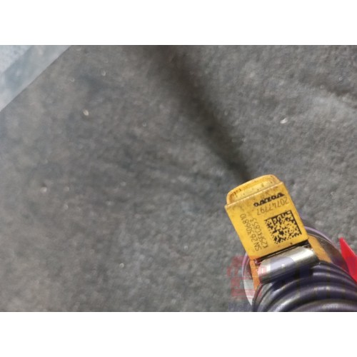 Форсунка топливная электрическая Renault DXI 11-13 20747797 (754)-3