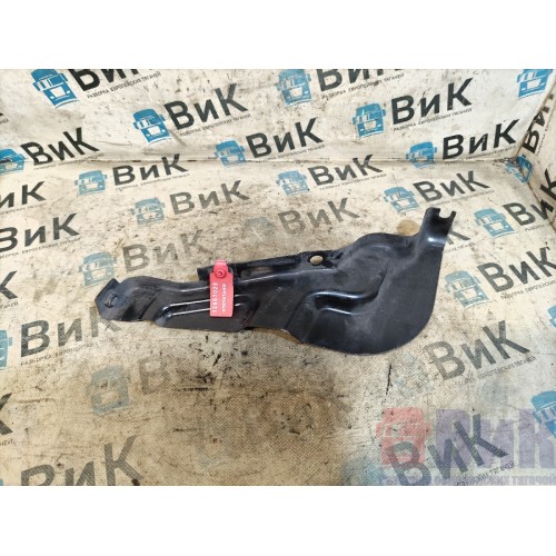 Кронштейн обшивки двери Renault TS 001057 LH (020)