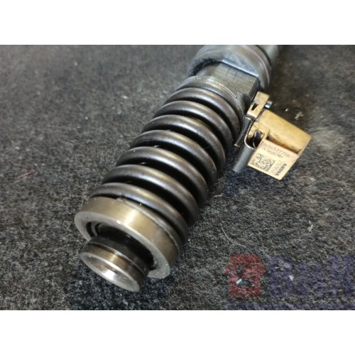 Форсунка топливная электрическая Volvo D13A  20584347 (682)-2