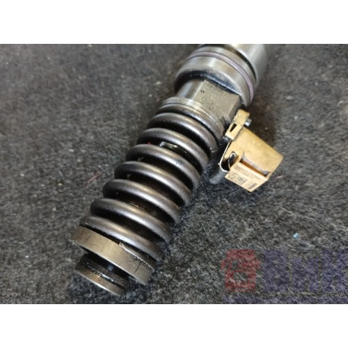 Форсунка топливная электрическая Volvo D13A  20584347 (683)-5