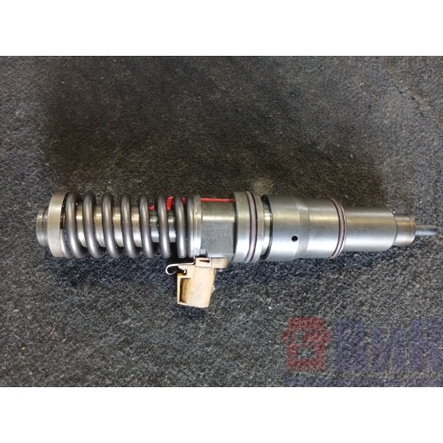 Форсунка топливная электрическая Volvo D13A  20584347 (686)-5