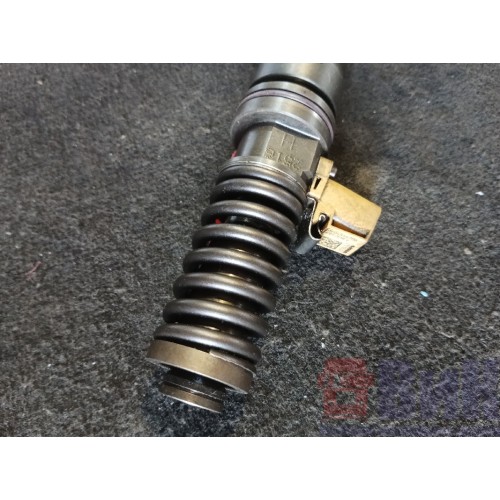 Форсунка топливная электрическая Volvo D13A  20584347 (686)-1