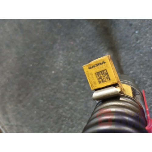 Форсунка топливная электрическая Volvo D13A  21340615 (671)-5