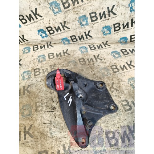 Кронштейн амортизатора кабины Renault TS 001057 LH (195)