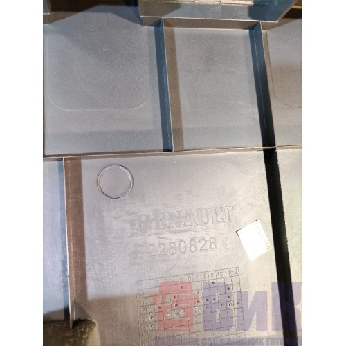 Накладка инструментального ящика Renault TS 001057 декоративная RH (187)-1