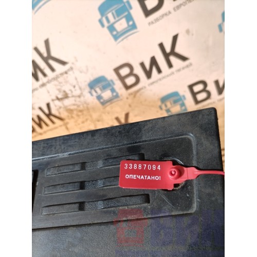 Накладка на порог Renault TS 001057 RH (094)-1