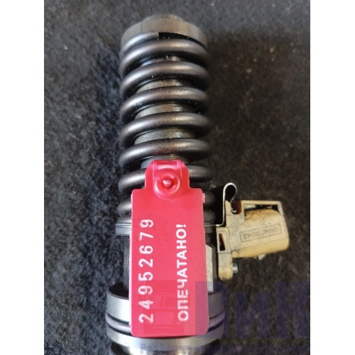 Форсунка топливная электрическая Volvo D13A  20584346 (679)-2