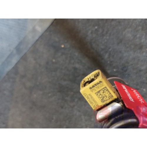 Форсунка топливная электрическая Volvo D13A  20584346 (664)-2