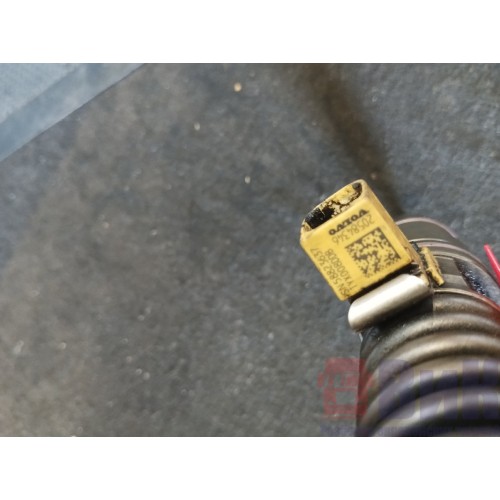 Форсунка топливная электрическая Volvo D13A  20584346 (669)-3