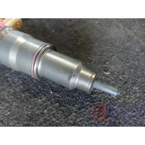 Форсунка топливная электрическая Volvo D13A  20972223 (635)-2